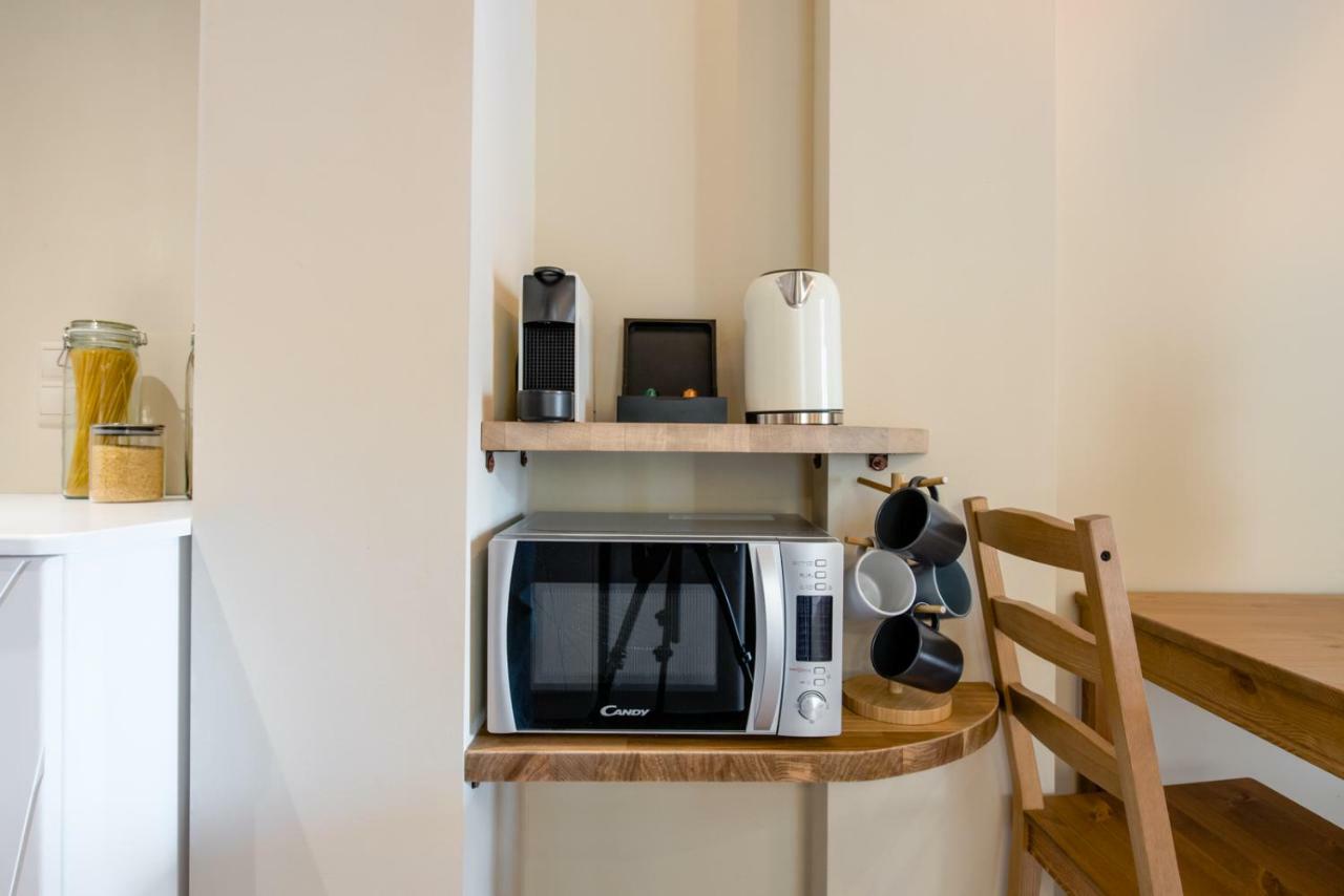 Stone House Near Acropolis - Living Stone Diamond Apartment Athena Bagian luar foto
