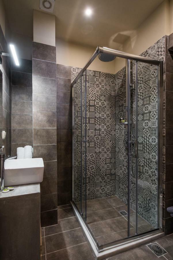 Stone House Near Acropolis - Living Stone Diamond Apartment Athena Bagian luar foto